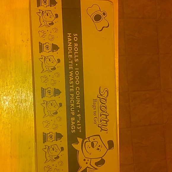 Doggie door and poopies bag set - Picture 3 of 6